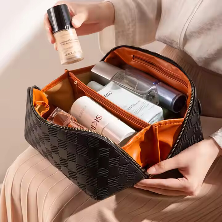 PU leather cosmetic makeup bag